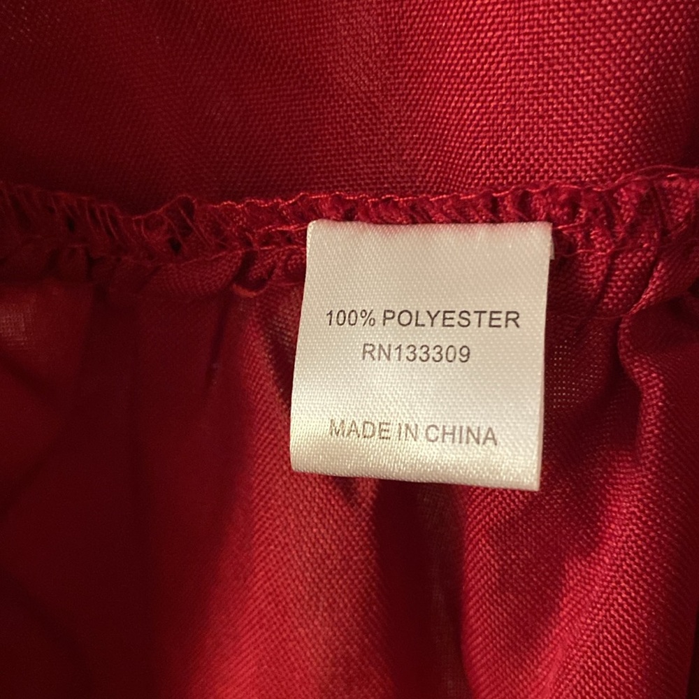 GraduationSource Red Gown - Picture 3 of 5